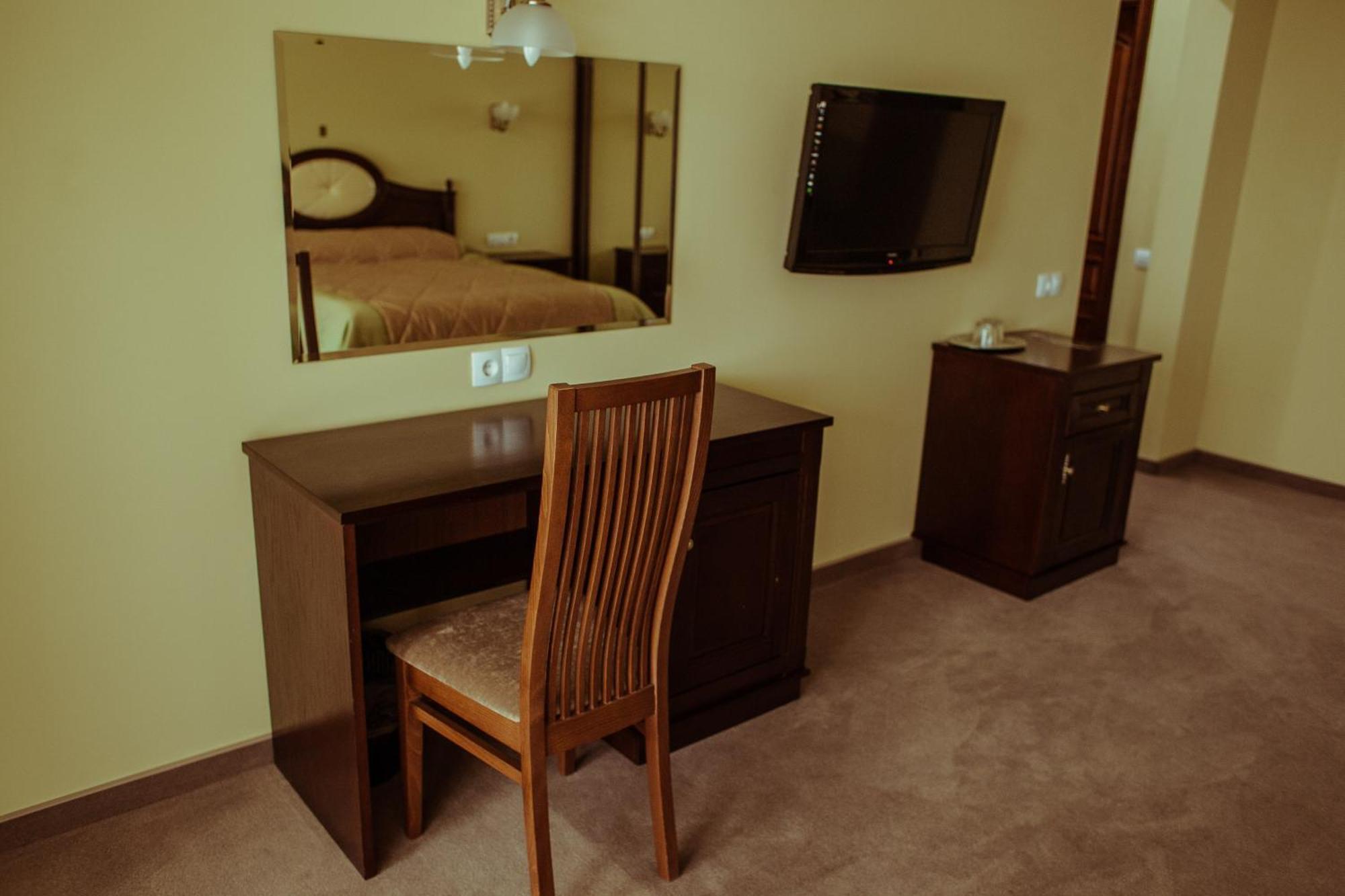 Warszawa Hotel Malekhuv 외부 사진